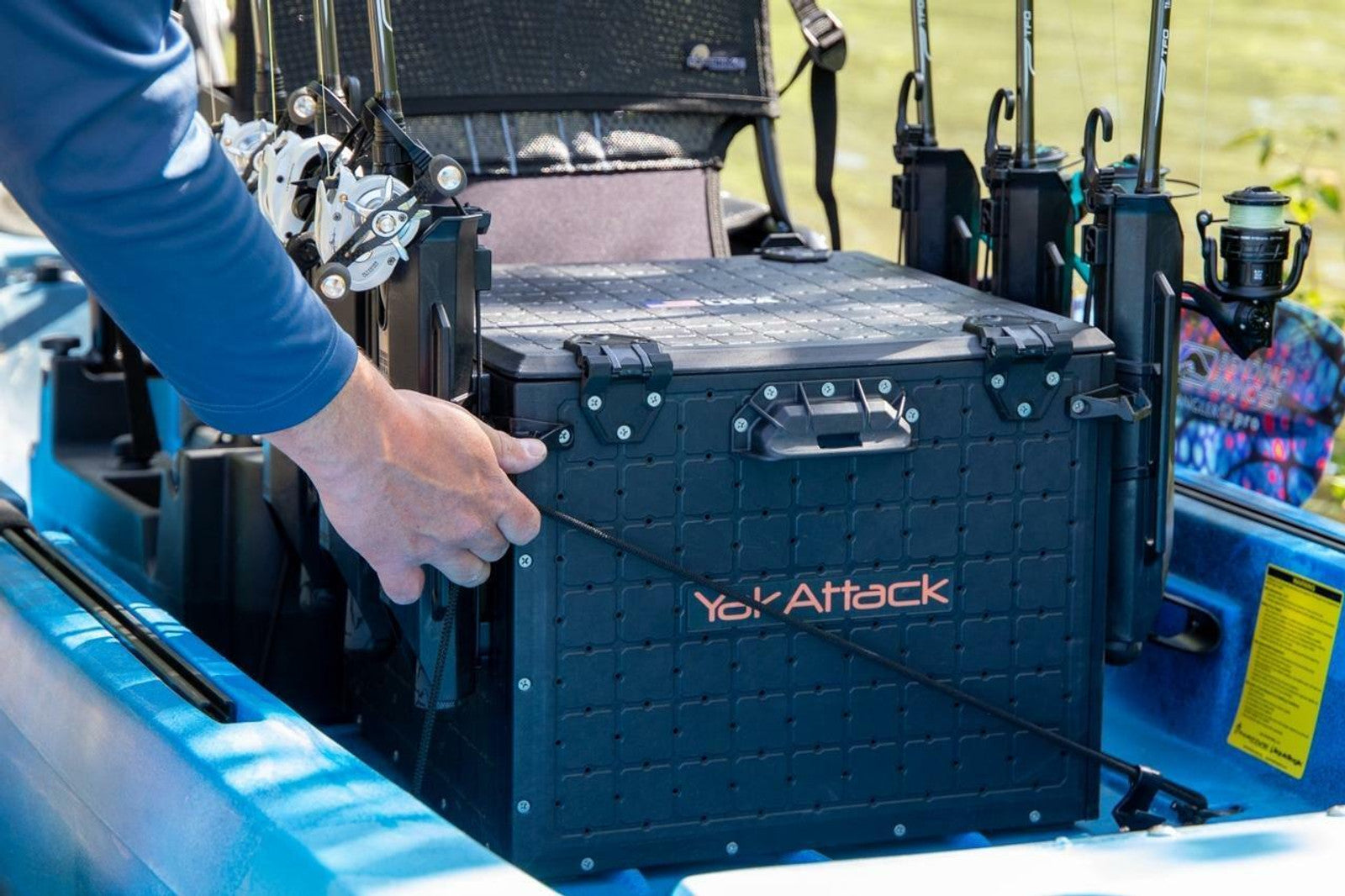 YakAttack BlackPak Pro Kayak Angel-Box – 16″ x 16″